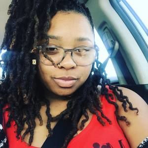 Meet your Posher, Nadia